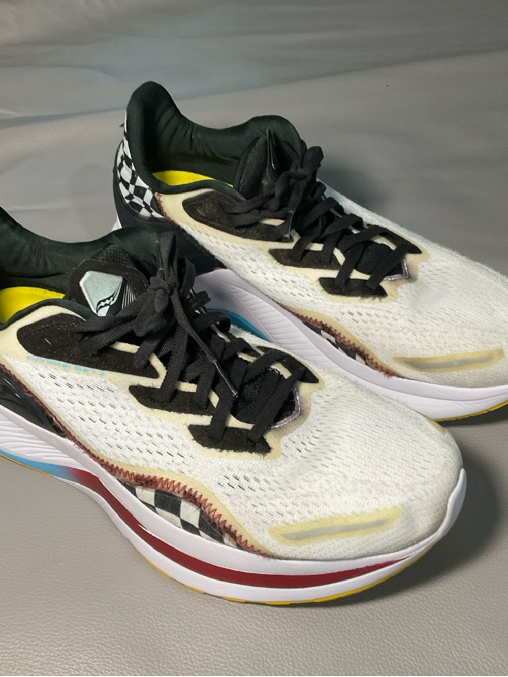 Saucony Mens White Black Multicolor Athletic Shoes